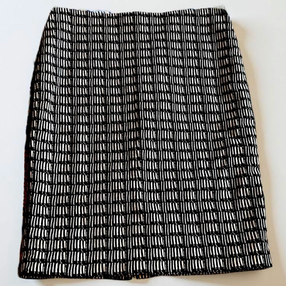 Adrianna Papell Pencil Skirt Size 8 Black White Stripe Midi  (3 for $12 item)